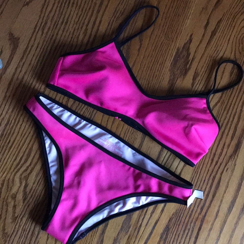 Victoria’s Secret bikini